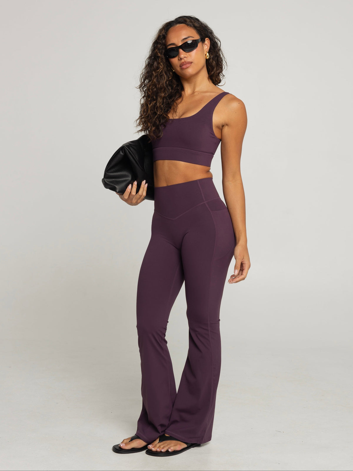 UNIFORM POCKET FLARE LEGGINGS - PLUM