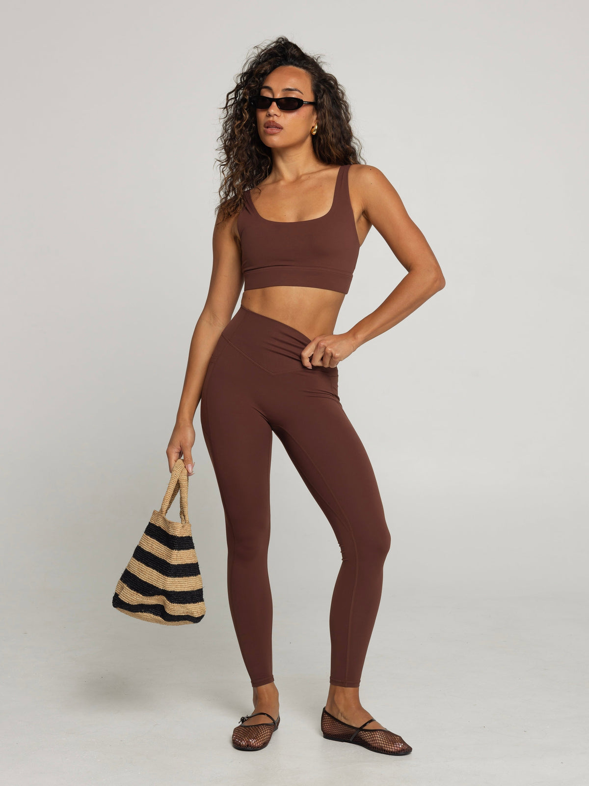 UNIFORM POCKET LEGGINGS - CHOCOLATE