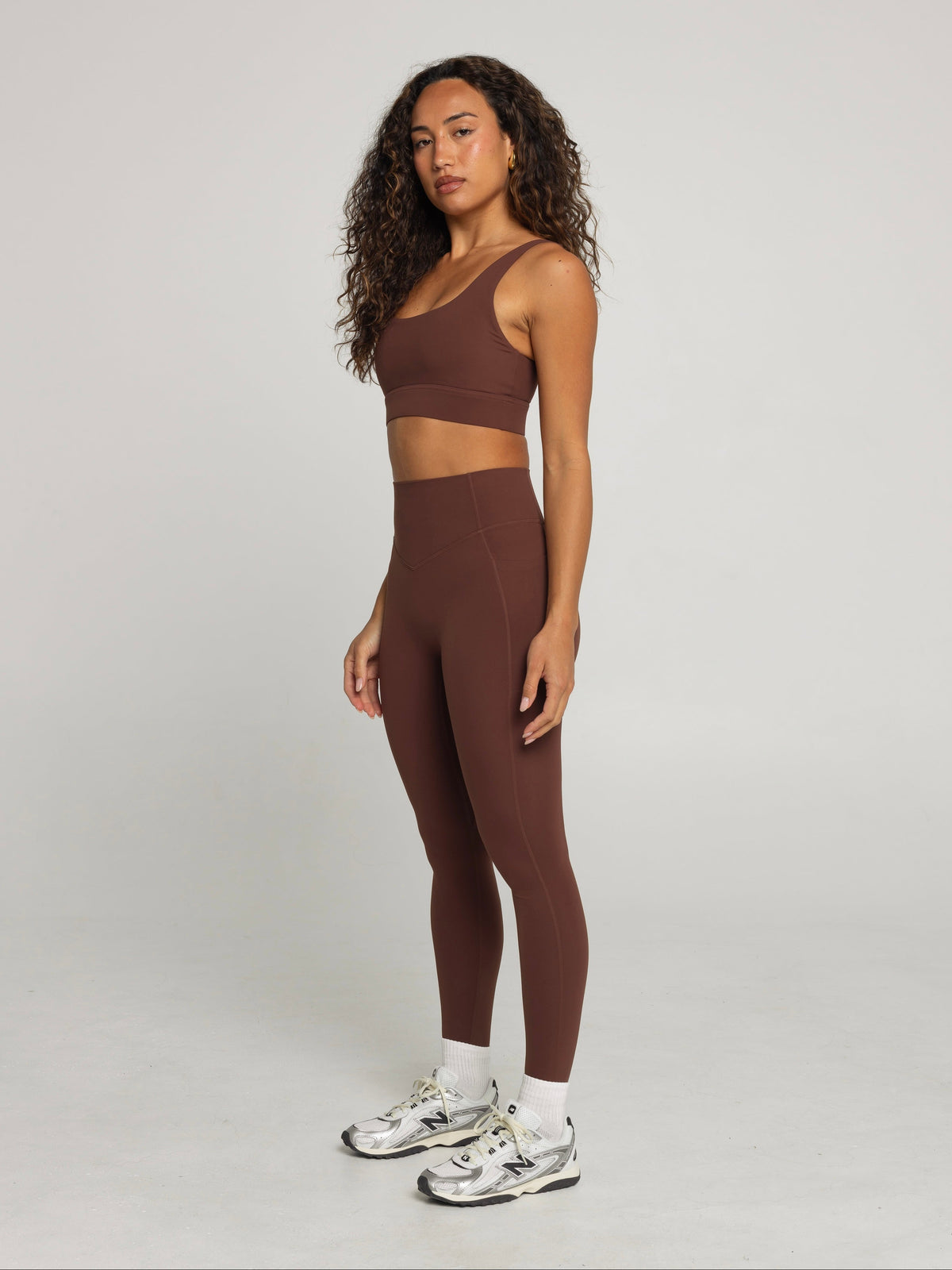 UNIFORM POCKET LEGGINGS - CHOCOLATE