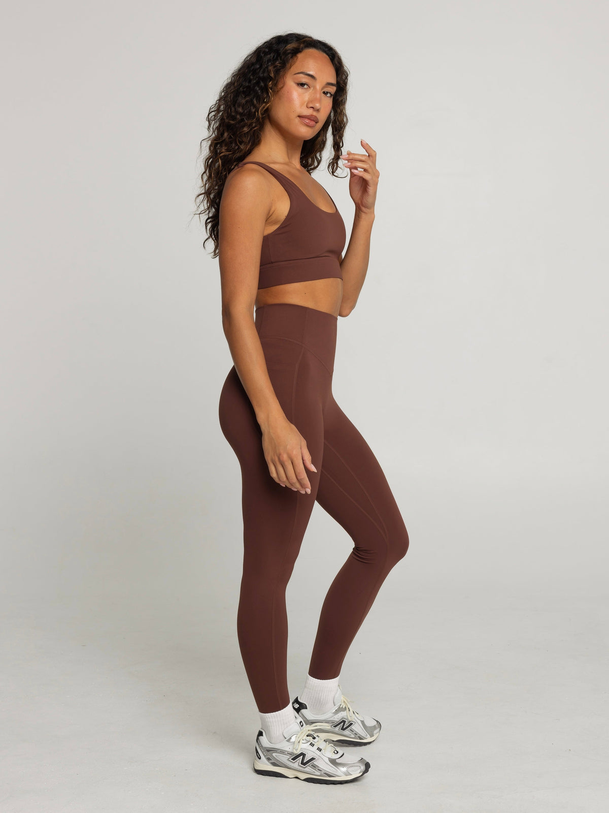 UNIFORM POCKET LEGGINGS - CHOCOLATE