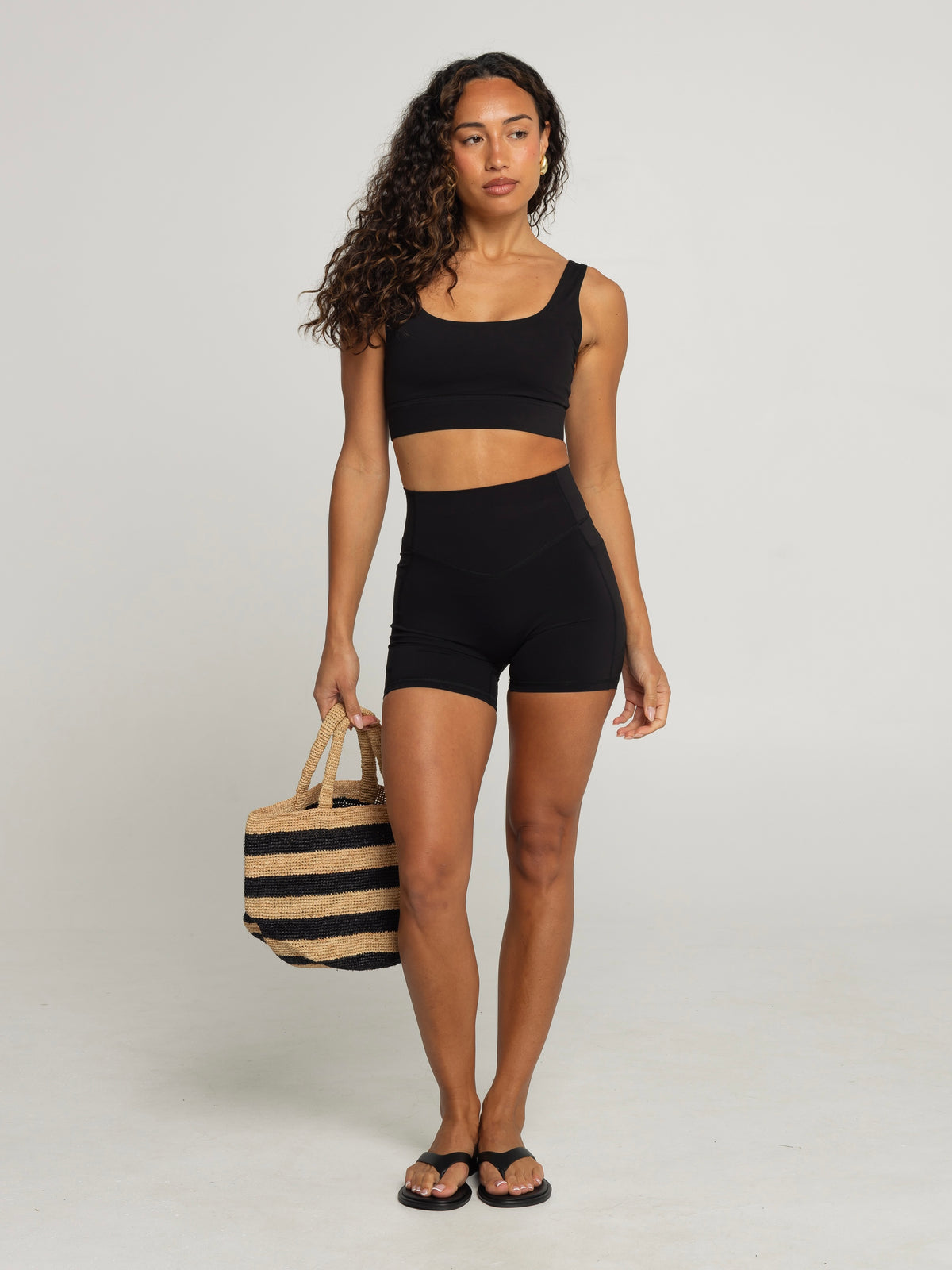 UNIFORM POCKET SHORTS - BLACK