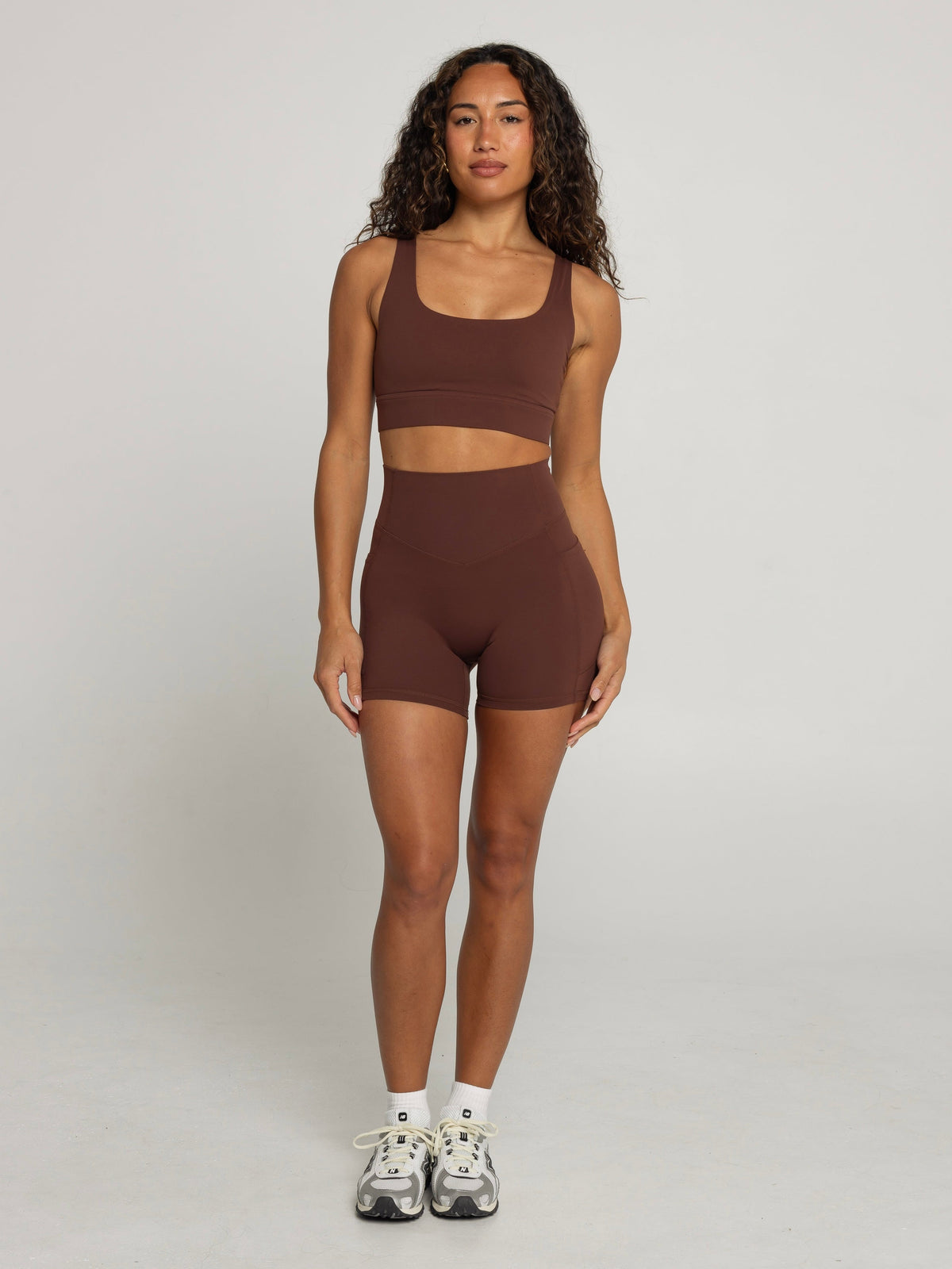 UNIFORM POCKET SHORTS - CHOCOLATE