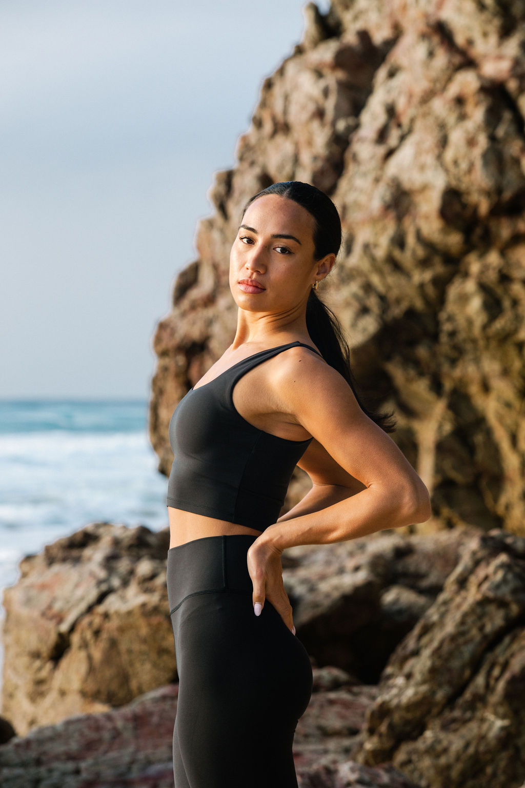 SIGNATURE SQUARE NECK BRA TANK - BLACK