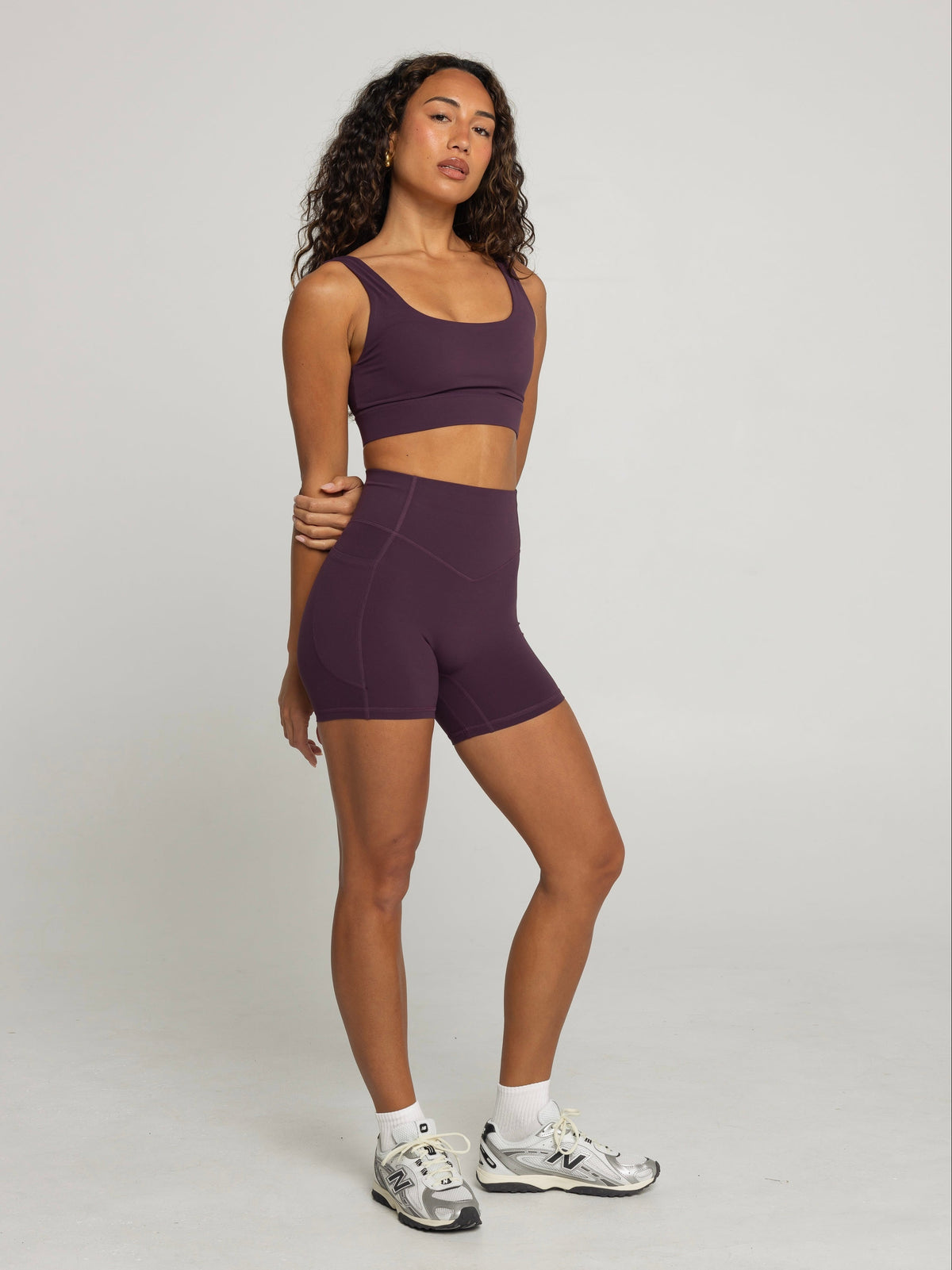 UNIFORM POCKET SHORTS - PLUM