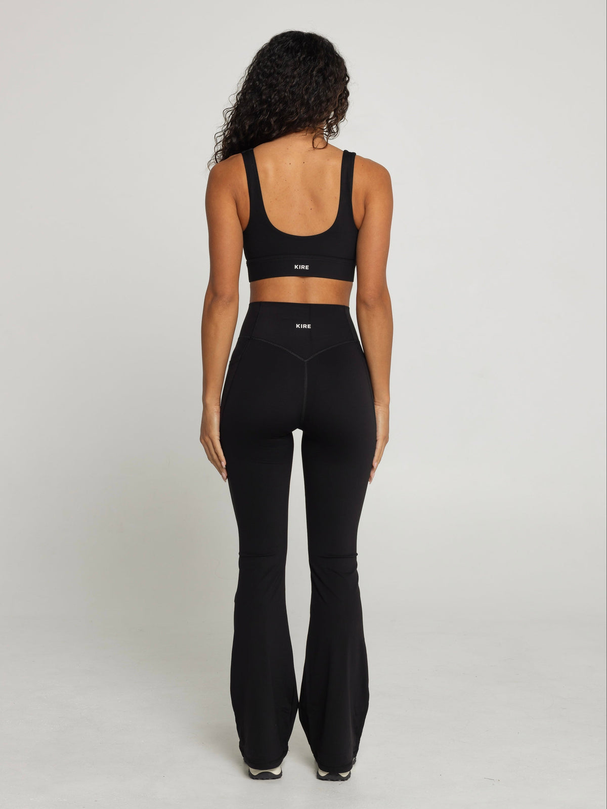 UNIFORM POCKET FLARE LEGGINGS - BLACK