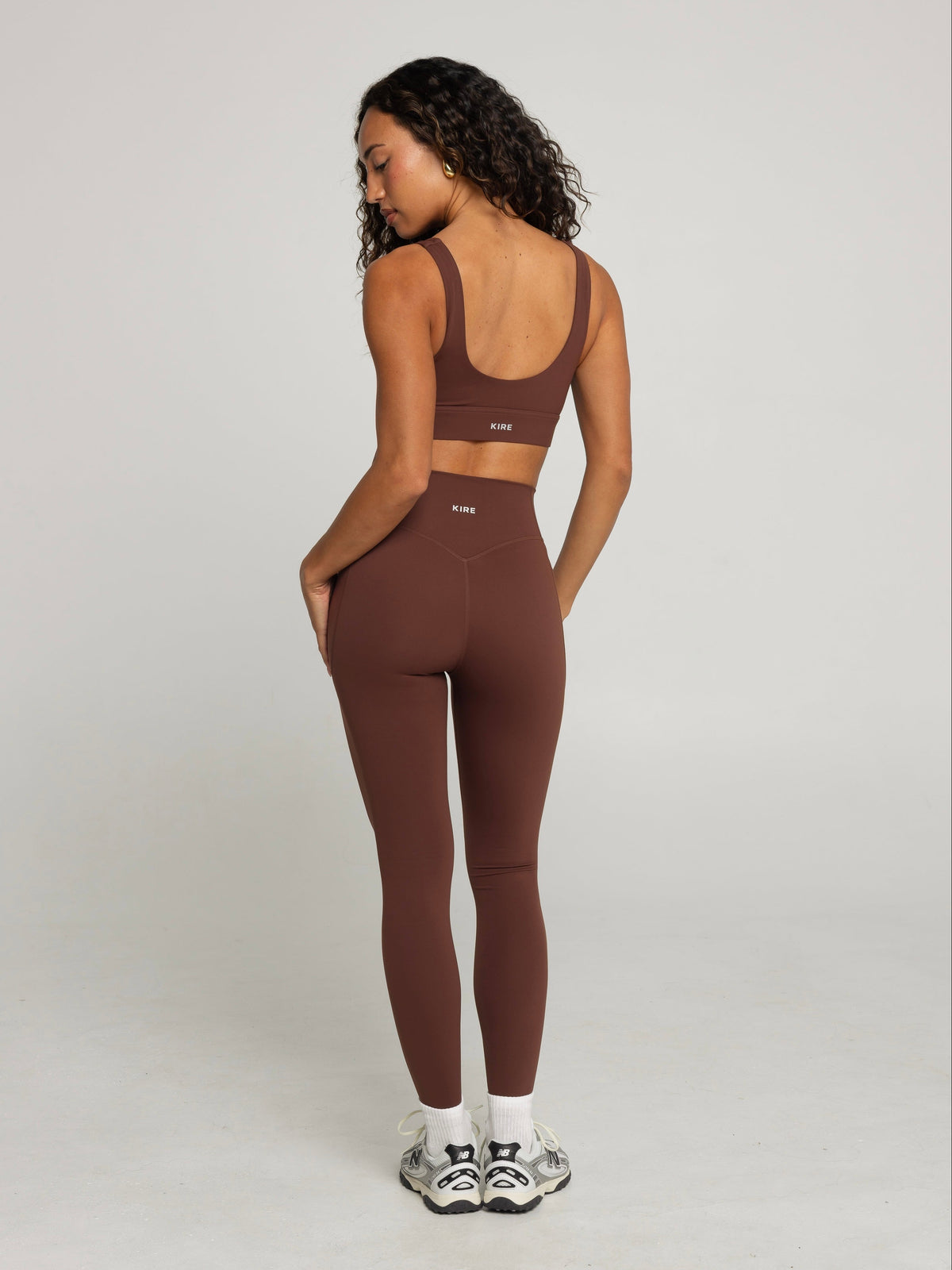 UNIFORM POCKET LEGGINGS - CHOCOLATE
