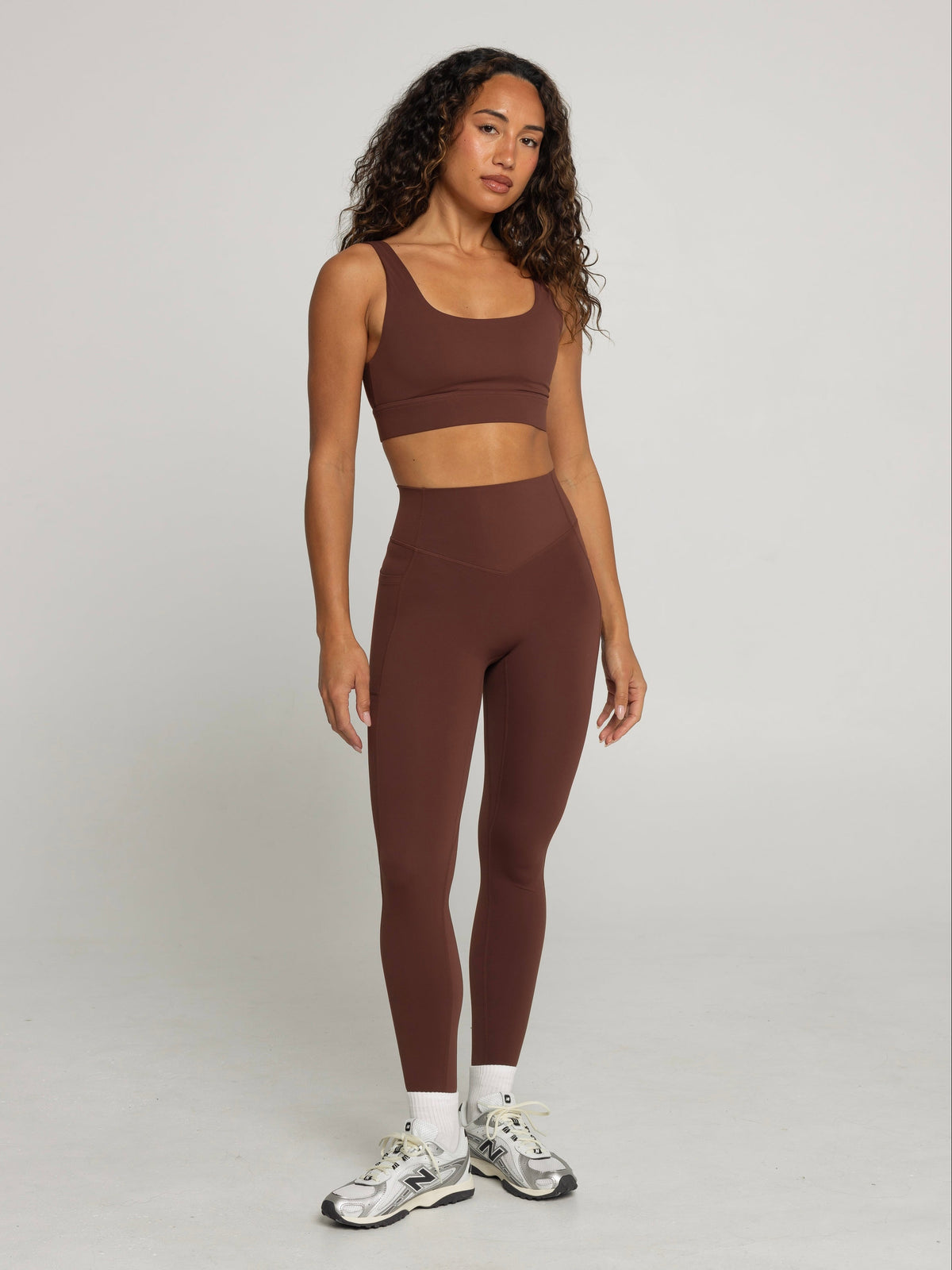 UNIFORM POCKET LEGGINGS - CHOCOLATE