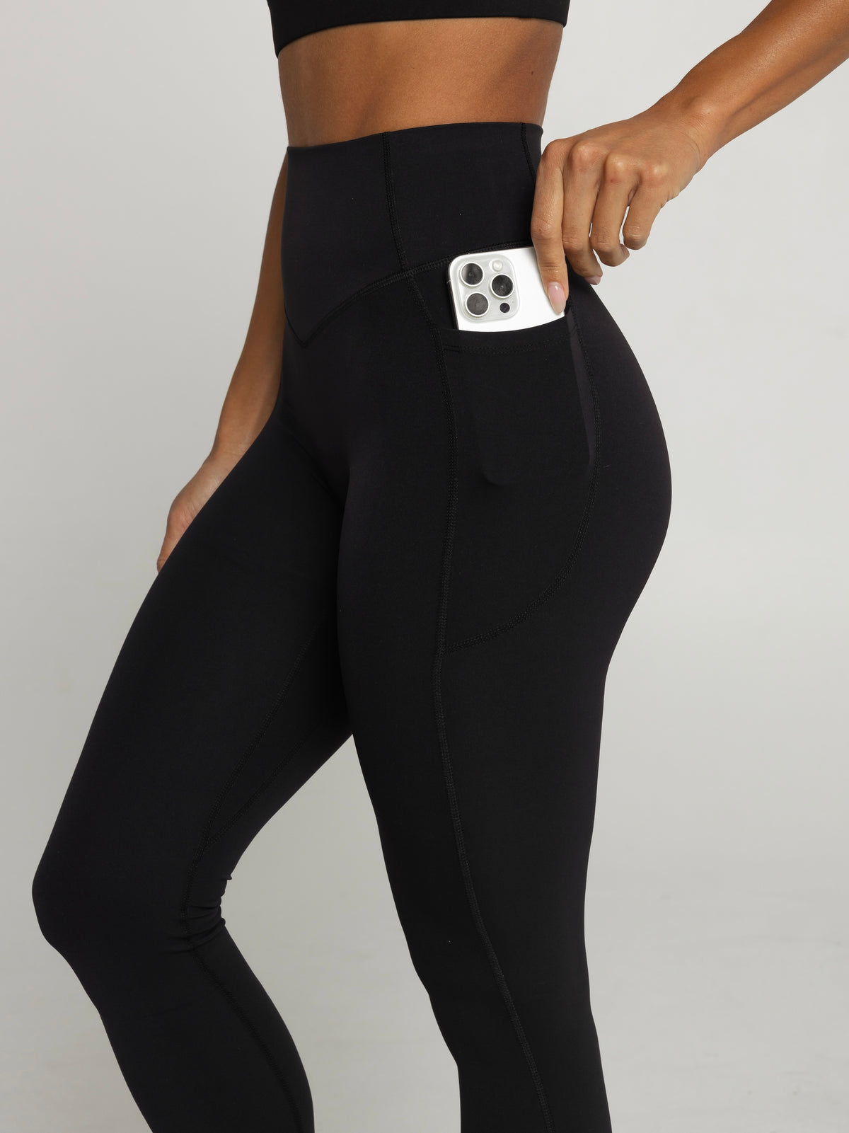 UNIFORM POCKET LEGGINGS - BLACK